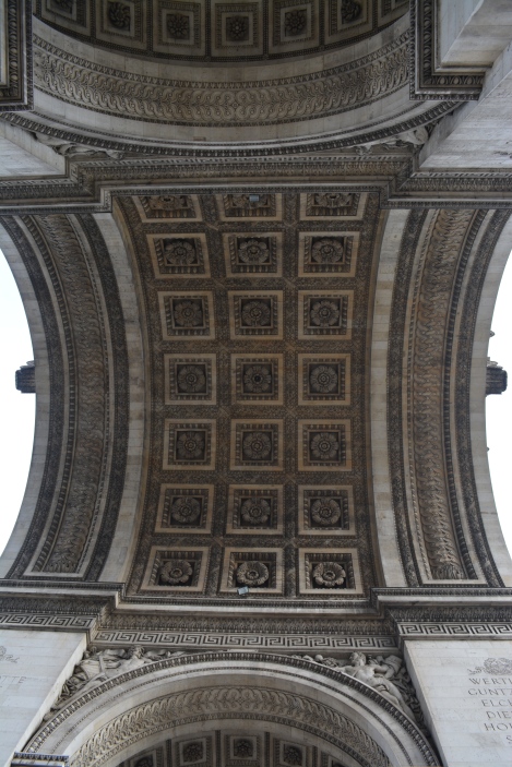 arc de triomphe details